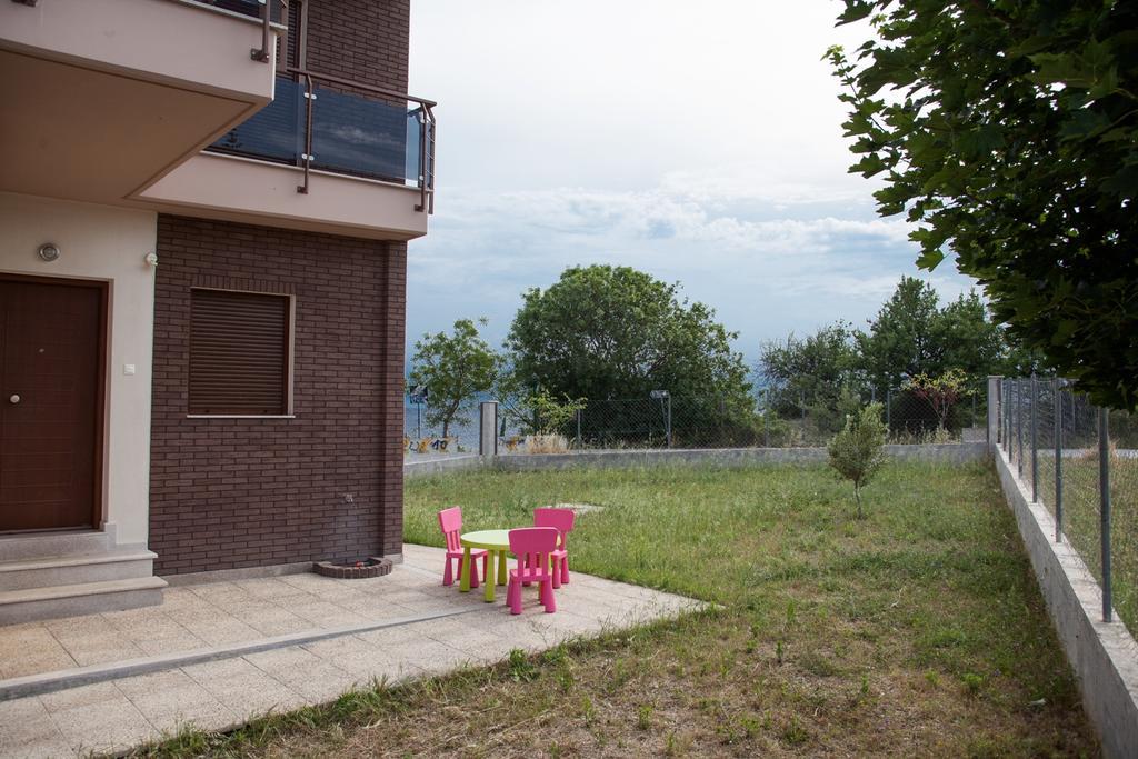 Sea View Appartment In Geoponika Nea Kallikrateia Luaran gambar